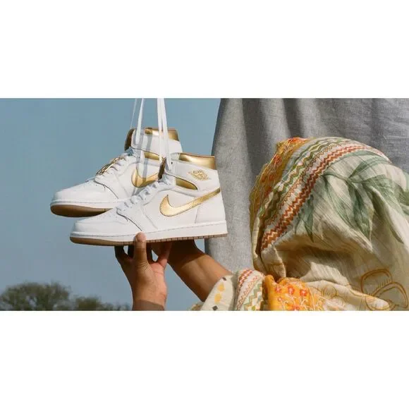 Nike Air Jordan 1 Retro High OG Womens 11.5 /Mens 10 Shoes White Gold FD2596-107